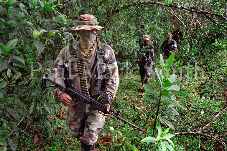 Paramilitaries of the Bloque Metro patrol countryside